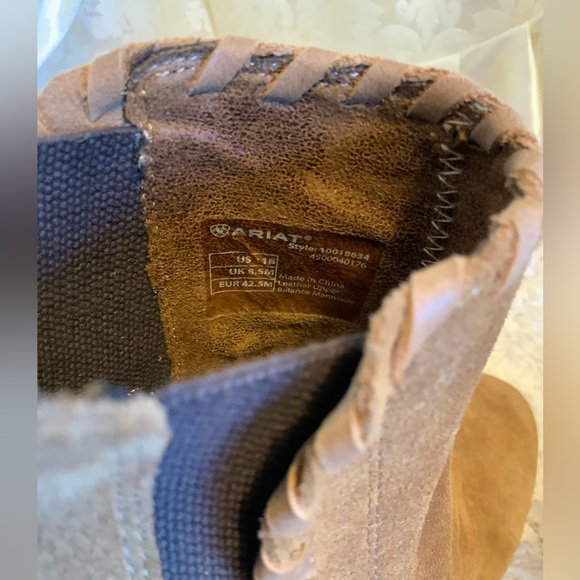 ARIAT - Picture 12 of 16